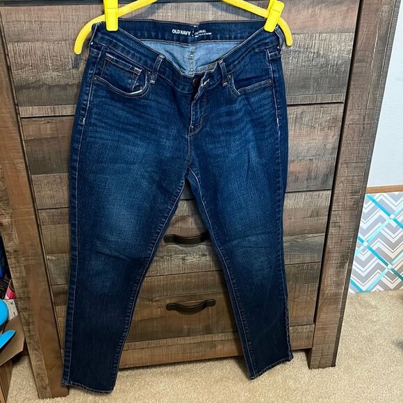Old Navy Denim - Mid-Rise Dark wash skinny jeans, size 6 Short